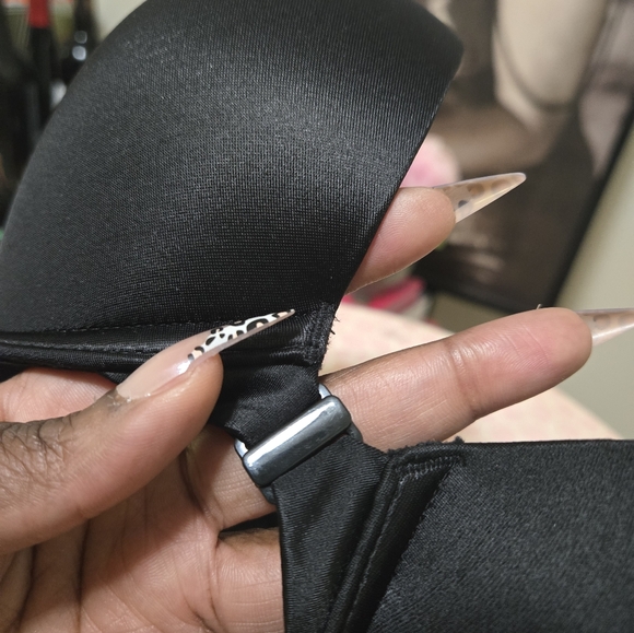 Bombshell Bra Victoria's Secret - Picture 2 of 4